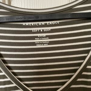 American Eagle Soft And Sexy Flowy T-Shirt